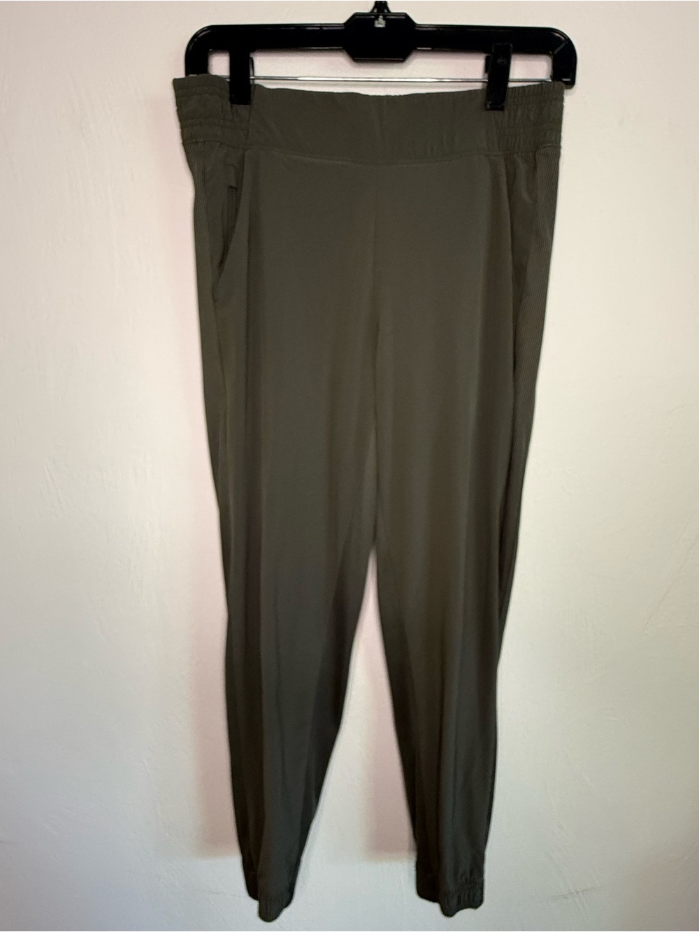 Olive Elastic-Waist Women’s Pants